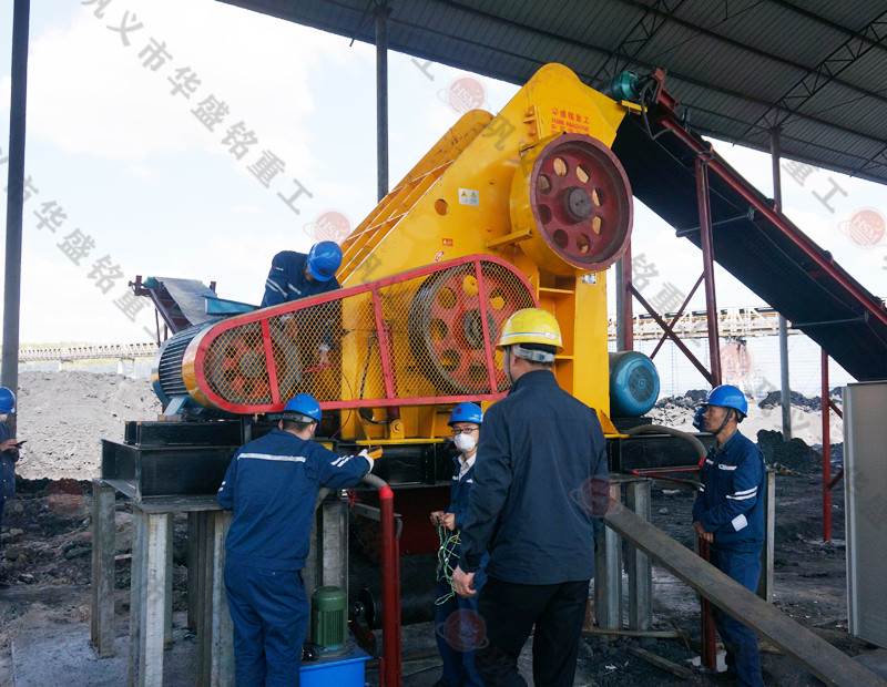 雙級(jí)粉碎機(jī)市場(chǎng)價(jià)格多少錢？小型雙級(jí)粉碎機(jī)廠家推薦